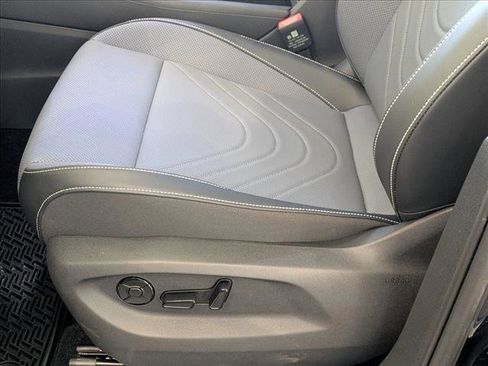 New 2026 Volkswagen Tiguan SE R-Line FWD image 3