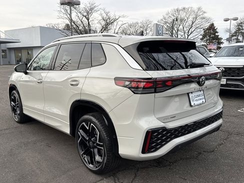 Used 2026 Volkswagen Tiguan SEL R-Line image 6