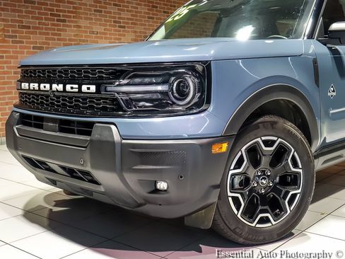 Used 2025 Ford Bronco Sport Outer Banks w/ Outer Banks Tech Package+ AWD/4WD image 3