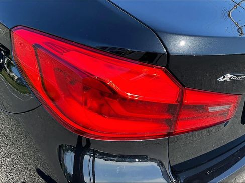 Used 2019 BMW 530i xDrive w/ Convenience Package AWD/4WD image 28