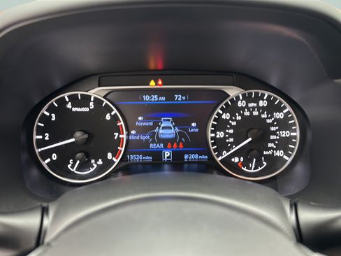 Used 2024 Nissan Altima 2.5 SR AWD/4WD image 16
