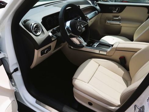 New 2026 Mercedes-Benz GLB 250 4MATIC image 13