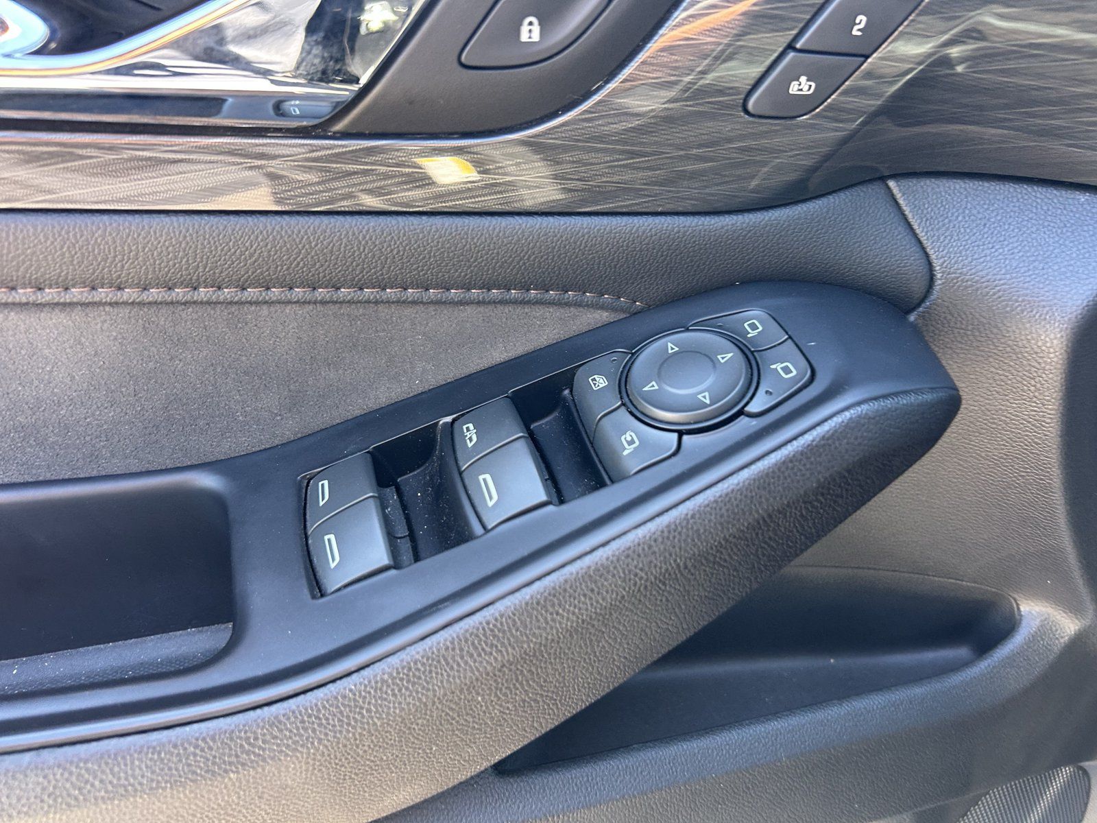 Used 2023 Chevrolet Traverse High Country AWD/4WD image 15