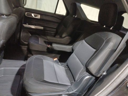 Used 2023 Ford Explorer XLT image 23
