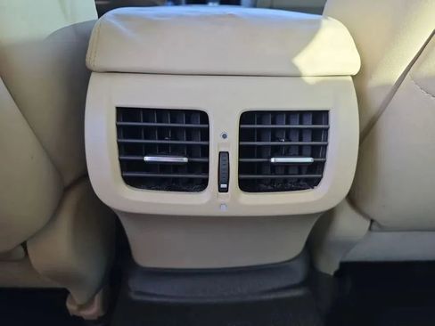 Used 2012 Acura TL w/ Technology Package image 39