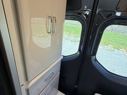 Used 2022 Mercedes-Benz Sprinter 2500 image 59