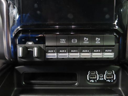 Used 2022 RAM 2500 Limited w/ Night Edition AWD/4WD image 55