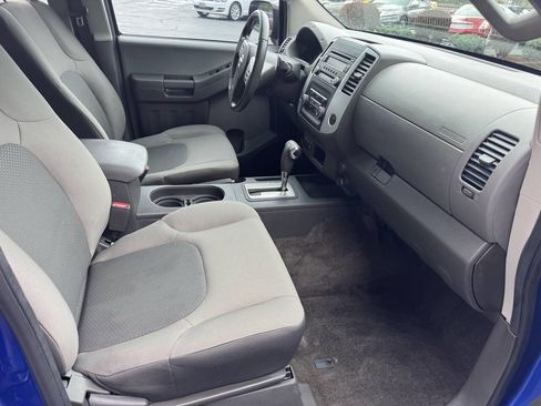 Used 2015 Nissan Xterra X image 12