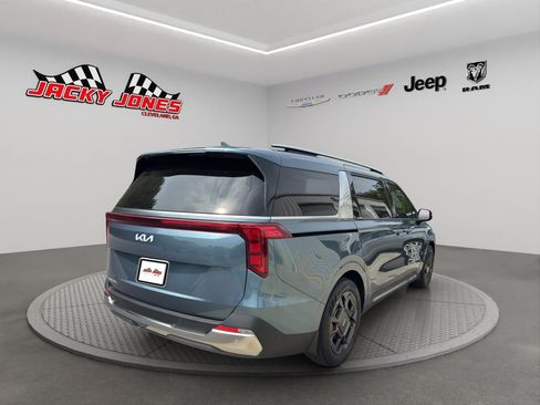 Used 2025 Kia Carnival SX FWD image 10