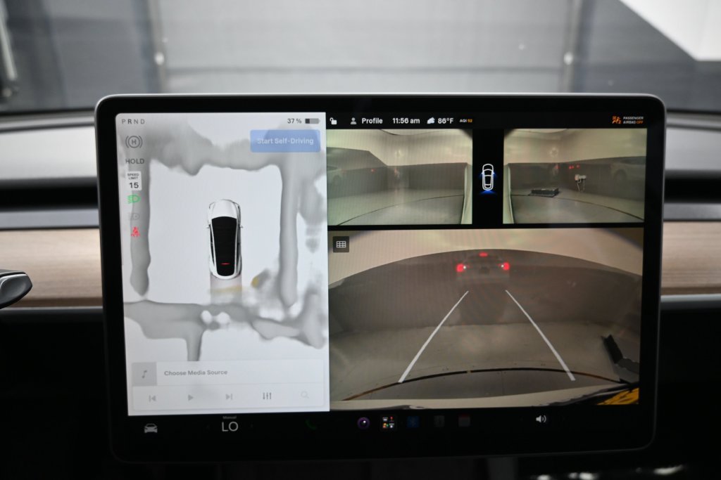 Used 2024 Tesla Model Y 2WD image 24