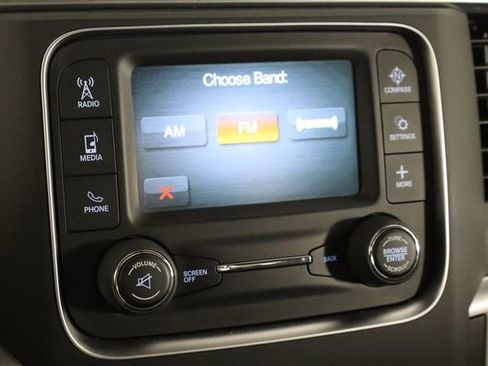 Used 2019 RAM 1500 Classic SLT AWD/4WD image 23