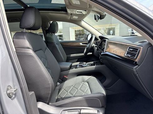 New 2026 Volkswagen Atlas SE FWD image 22