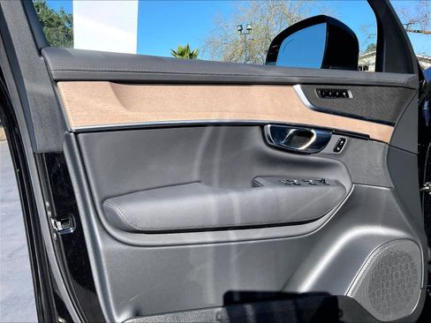 Used 2025 Volvo XC90 B5 Core w/ Protection Package Premier image 25