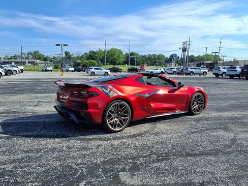 Used 2025 Chevrolet Corvette Z06 RWD image 16
