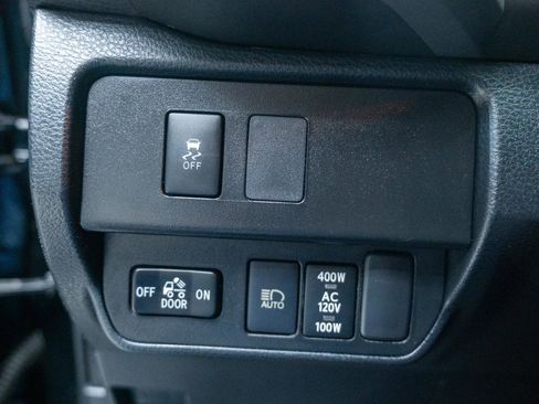 Used 2020 Toyota Tacoma TRD Sport w/ Technology Package AWD/4WD image 38