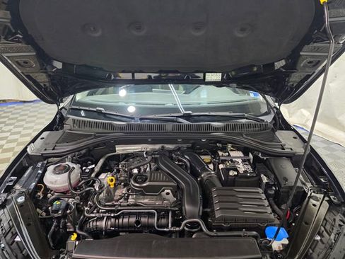 Certified 2025 Volkswagen Jetta SE image 35