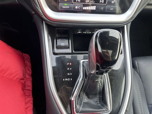 Used 2023 Subaru Outback Limited w/ Popular Package #2 image 16