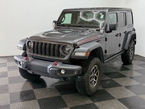 Certified 2025 Jeep Wrangler Unlimited Rubicon w/ Convenience Group AWD/4WD image 5