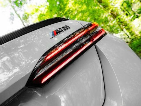 Used 2025 BMW M5 w/ Carbon Package AWD/4WD image 17