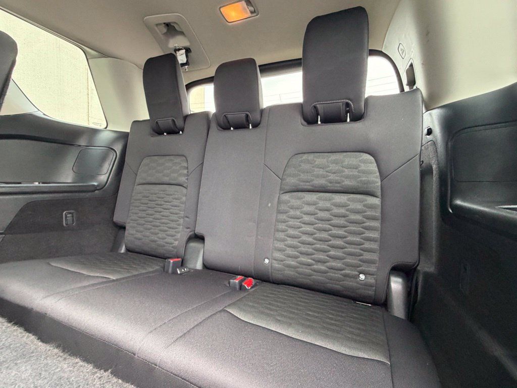 Used 2024 Nissan Pathfinder SV AWD/4WD image 24
