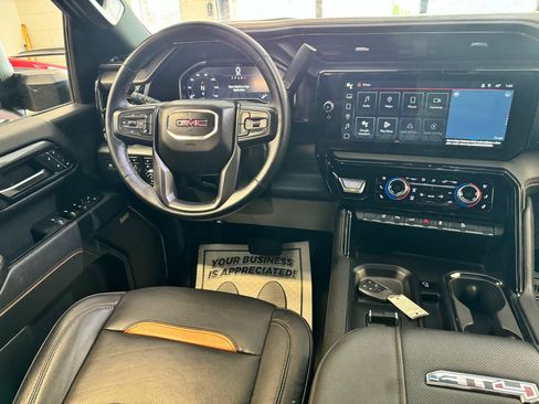 Used 2024 GMC Sierra 2500 AT4 w/ Snow Plow Prep/Camper Package AWD/4WD image 23