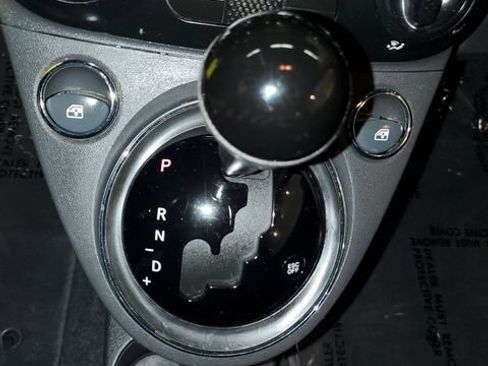Used 2015 FIAT 500 Pop FWD image 24