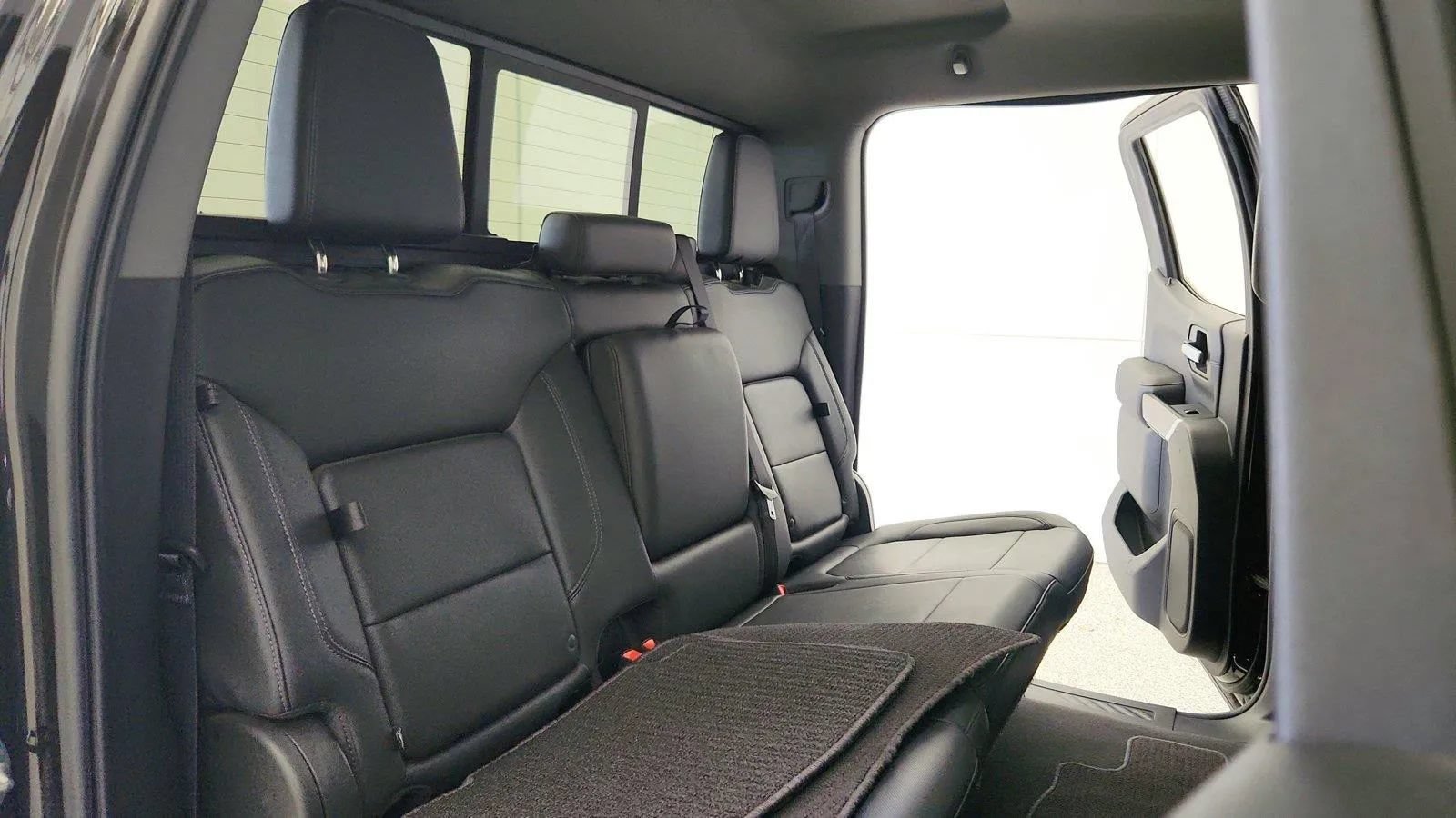 Used 2019 Chevrolet Silverado 1500 LTZ w/ LTZ Texas Edition RWD image 31
