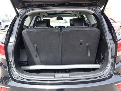 Used 2017 Hyundai Santa Fe Limited image 11