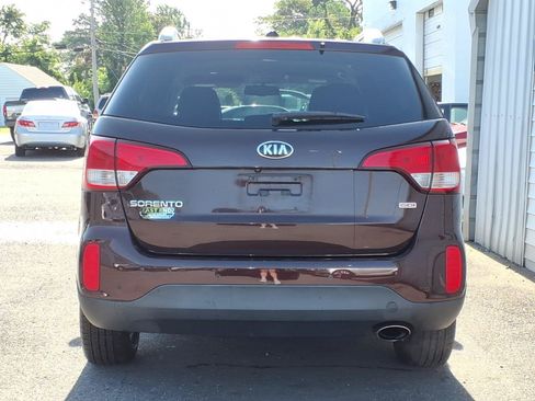 Used 2015 Kia Sorento LX FWD image 4