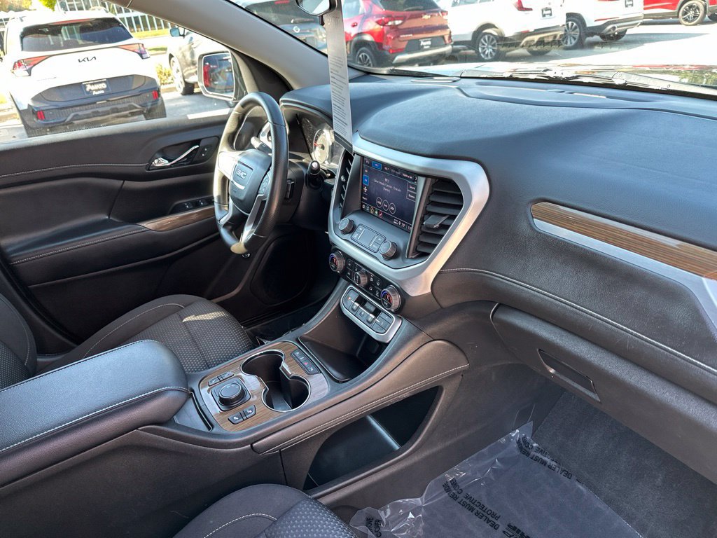 Used 2023 GMC Acadia SLE w/ Driver Convenience Package FWD image 18
