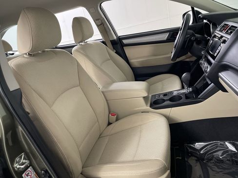 Used 2019 Subaru Outback 2.5i AWD/4WD image 23