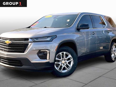 Certified 2023 Chevrolet Traverse LS image 1