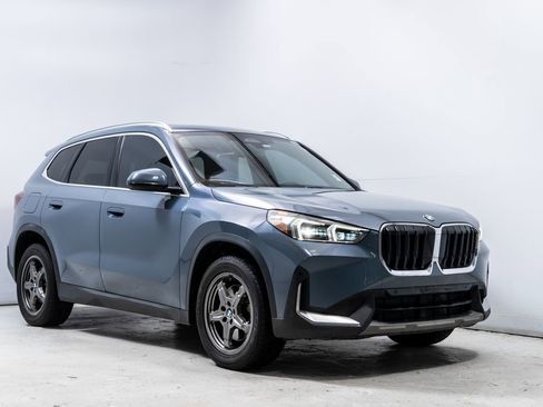 Used 2023 BMW X1 xDrive28i AWD/4WD image 9