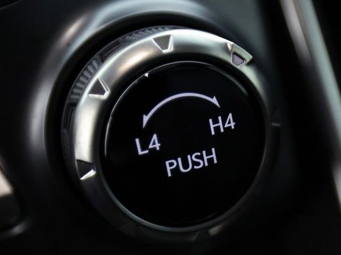 Used 2024 Lexus LX 600 4WD w/ Luxury Package image 36