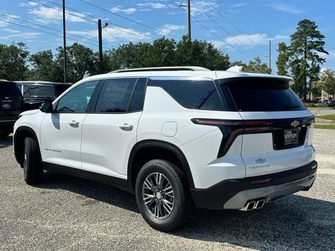 New 2026 Chevrolet Traverse LT w/ LPO, Floor Liner Package image 18