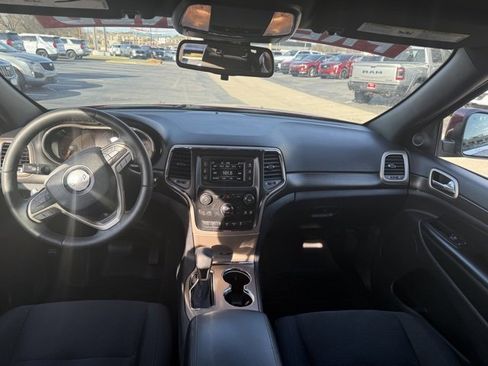 Used 2016 Jeep Grand Cherokee Laredo w/ Quick Order Package 23E image 12