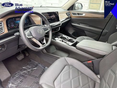 Used 2024 Volkswagen Atlas SE FWD image 18