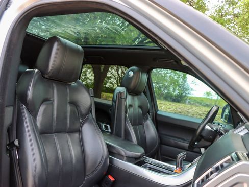 Used 2016 Land Rover Range Rover Sport HSE image 20