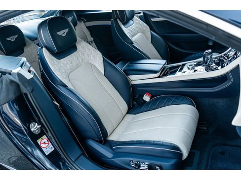 Used 2022 Bentley Continental GT V8 image 73