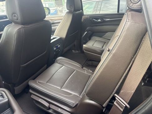 Used 2021 GMC Yukon Denali w/ Denali Premium Package image 6