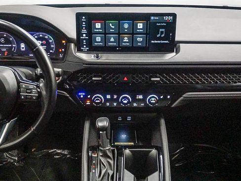 Used 2024 Honda Accord Touring image 15