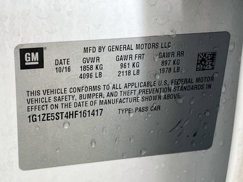 Used 2017 Chevrolet Malibu LT w/ Leather Package FWD image 11