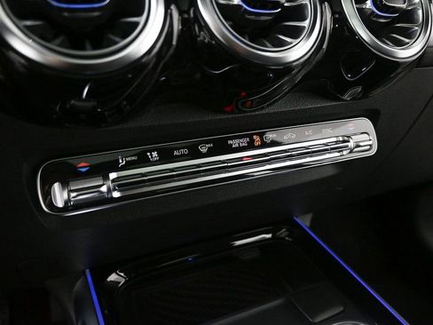 New 2026 Mercedes-Benz GLB 250 image 14