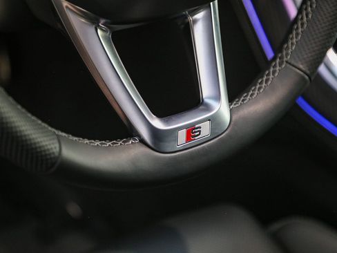 Used 2025 Audi SQ8 Premium Plus image 22