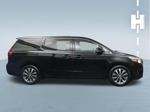 Used 2016 Kia Sedona SX FWD image 3