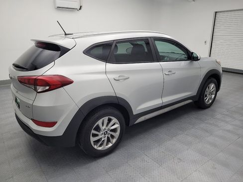Used 2017 Hyundai Tucson SE w/ SE Popular Package 02 AWD/4WD image 10