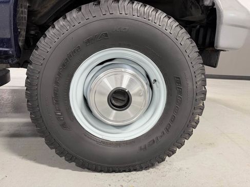 Used 2006 Ford E-350 and Econoline 350 XL image 2