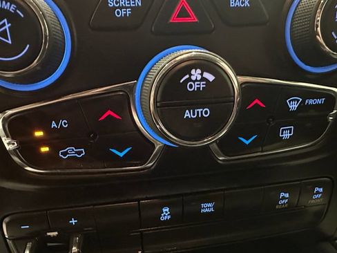Used 2017 RAM 1500 Big Horn AWD/4WD image 11