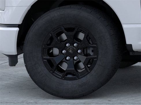 New 2025 Ford F150 Lightning XLT image 19