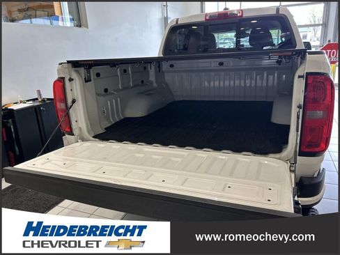 Used 2018 Chevrolet Colorado Z71 AWD/4WD image 15